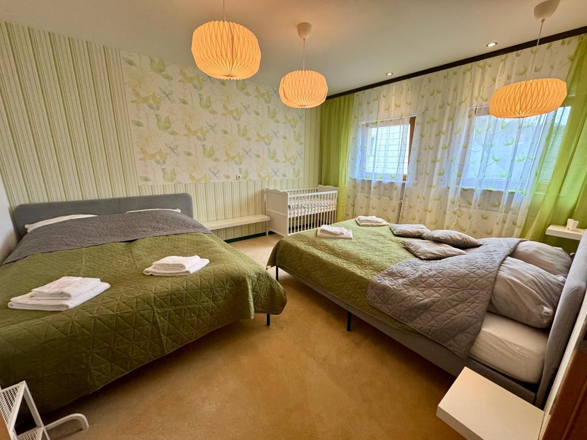 Bookeinfach Bad Ems - Private - Sauna Jacuzzi Whirlpool Swimmingpool Alahna Sup Beachvolleyball Billiards Ping Pong Cinema Theater Music Disco Ball Bbq Und Parkplaetze Εξωτερικό φωτογραφία