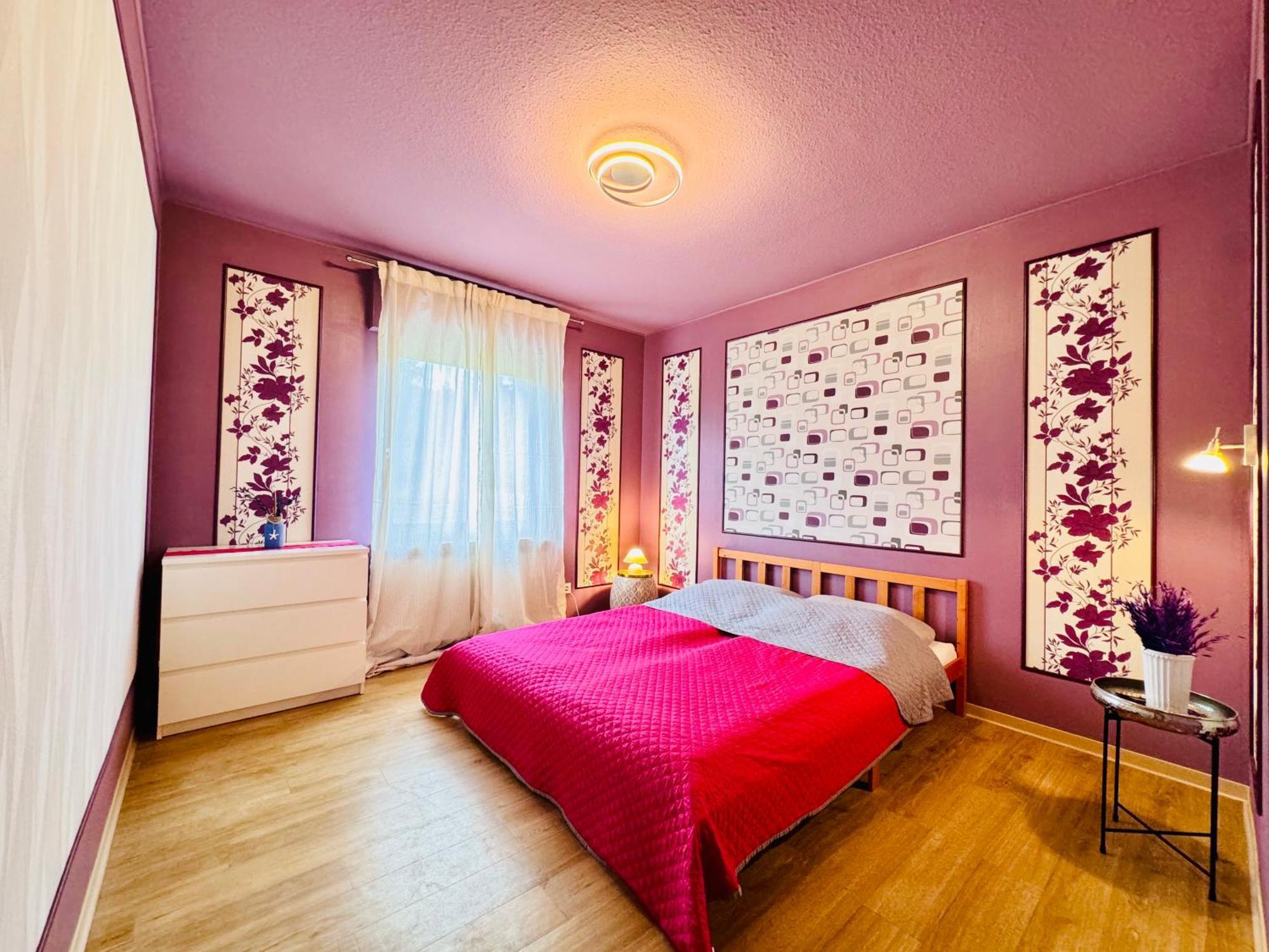 Bookeinfach Bad Ems - Private - Sauna Jacuzzi Whirlpool Swimmingpool Alahna Sup Beachvolleyball Billiards Ping Pong Cinema Theater Music Disco Ball Bbq Und Parkplaetze Εξωτερικό φωτογραφία