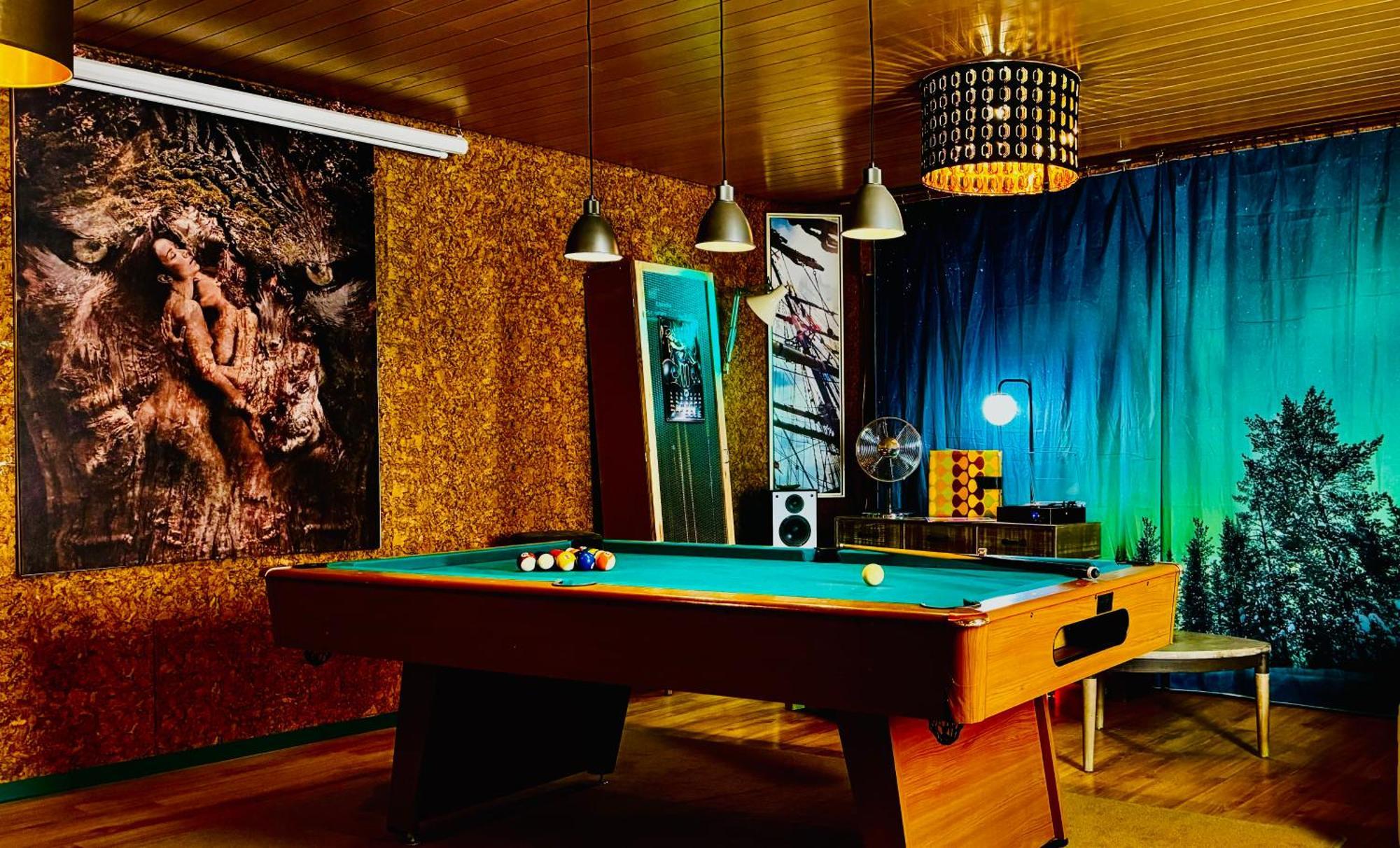Bookeinfach Bad Ems - Private - Sauna Jacuzzi Whirlpool Swimmingpool Alahna Sup Beachvolleyball Billiards Ping Pong Cinema Theater Music Disco Ball Bbq Und Parkplaetze Εξωτερικό φωτογραφία