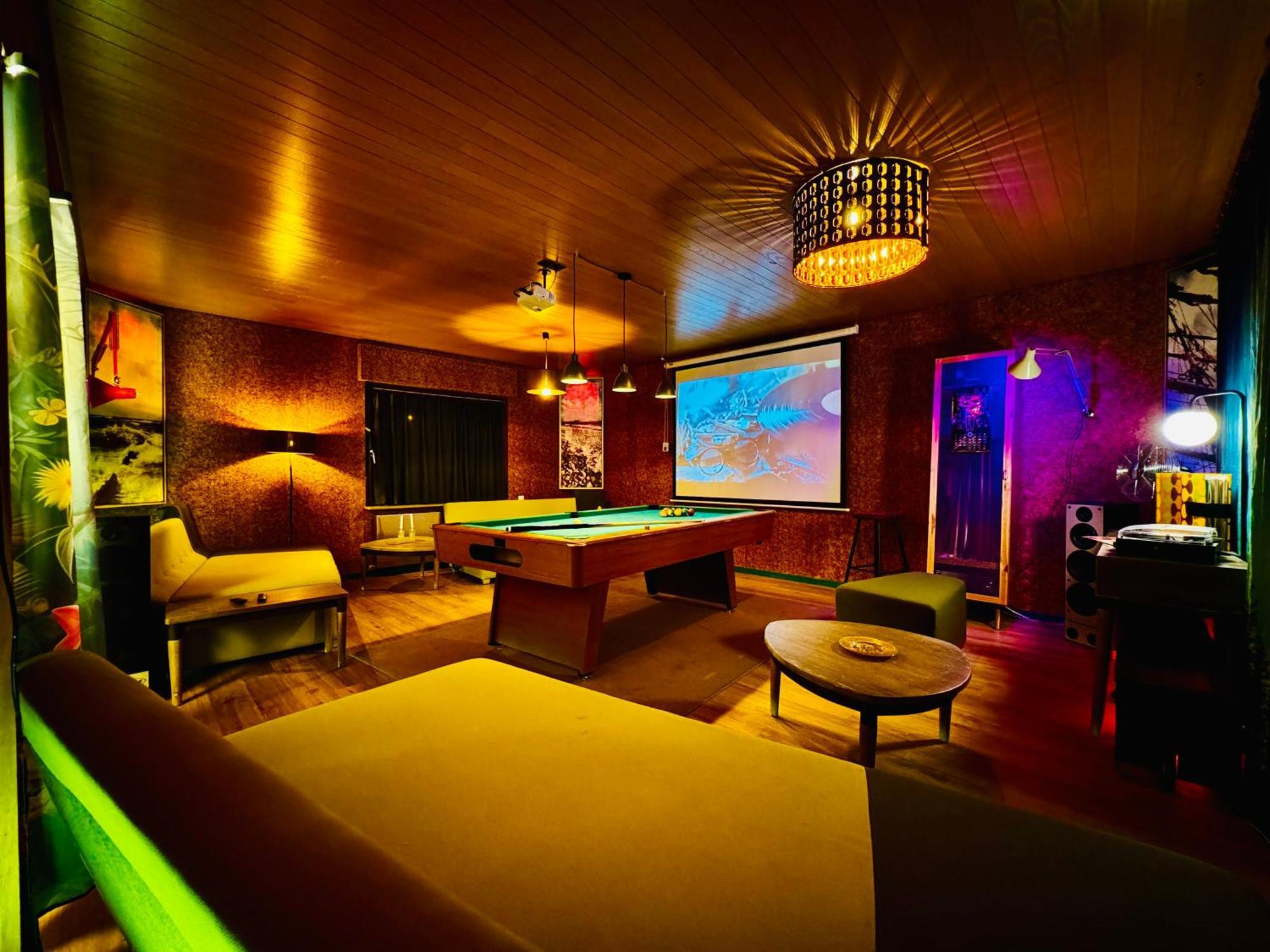 Bookeinfach Bad Ems - Private - Sauna Jacuzzi Whirlpool Swimmingpool Alahna Sup Beachvolleyball Billiards Ping Pong Cinema Theater Music Disco Ball Bbq Und Parkplaetze Εξωτερικό φωτογραφία