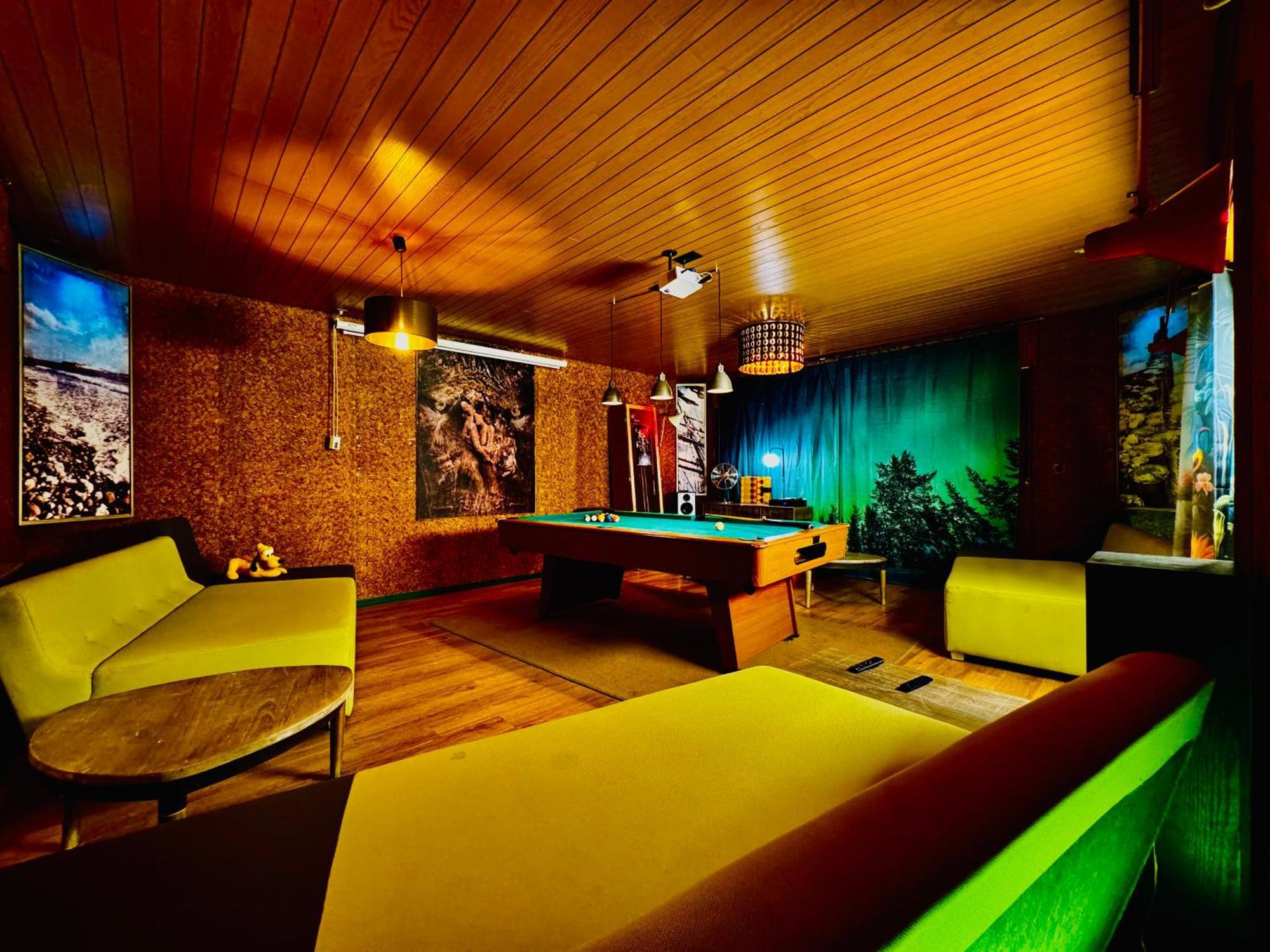 Bookeinfach Bad Ems - Private - Sauna Jacuzzi Whirlpool Swimmingpool Alahna Sup Beachvolleyball Billiards Ping Pong Cinema Theater Music Disco Ball Bbq Und Parkplaetze Εξωτερικό φωτογραφία