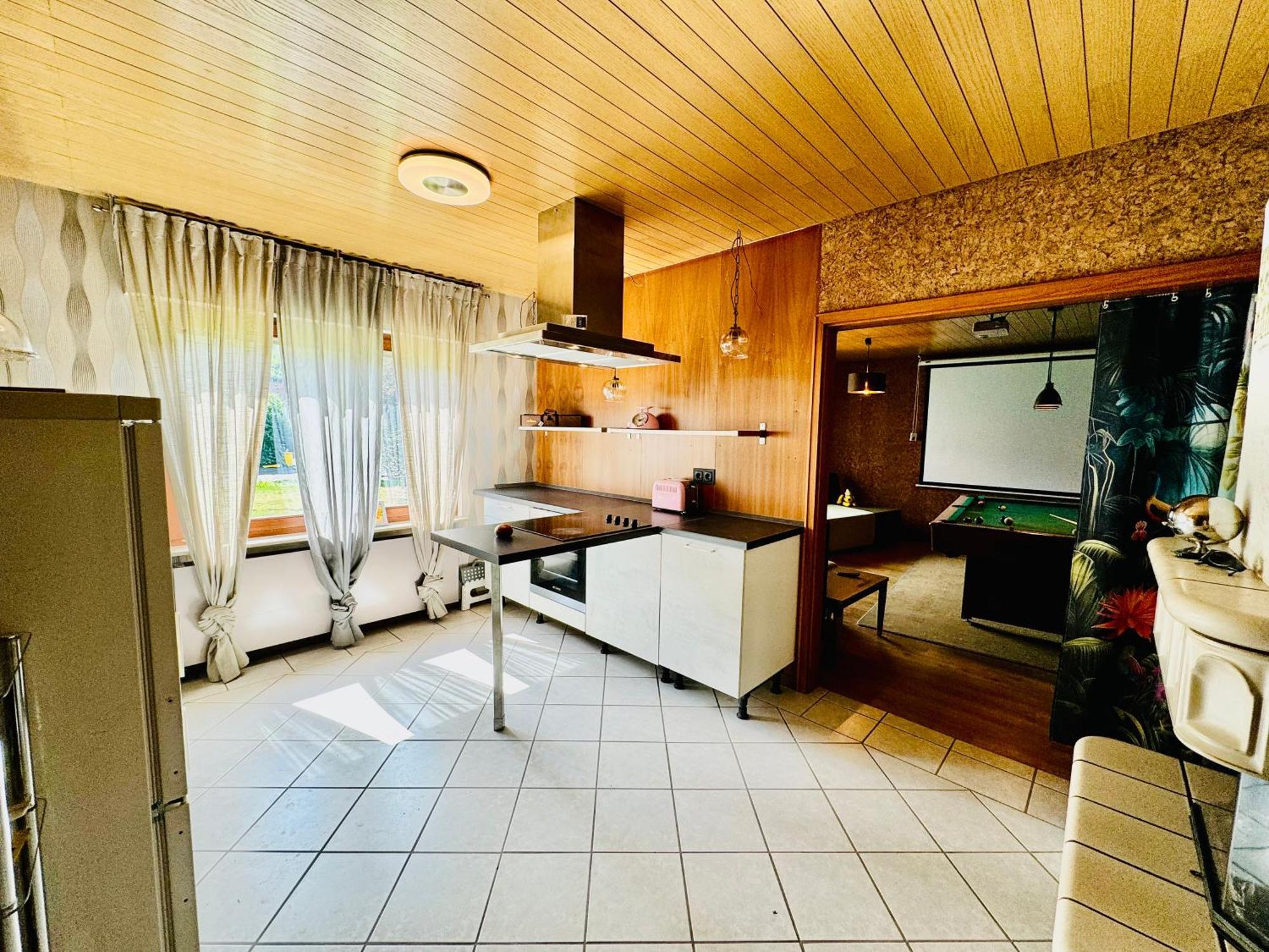 Bookeinfach Bad Ems - Private - Sauna Jacuzzi Whirlpool Swimmingpool Alahna Sup Beachvolleyball Billiards Ping Pong Cinema Theater Music Disco Ball Bbq Und Parkplaetze Εξωτερικό φωτογραφία