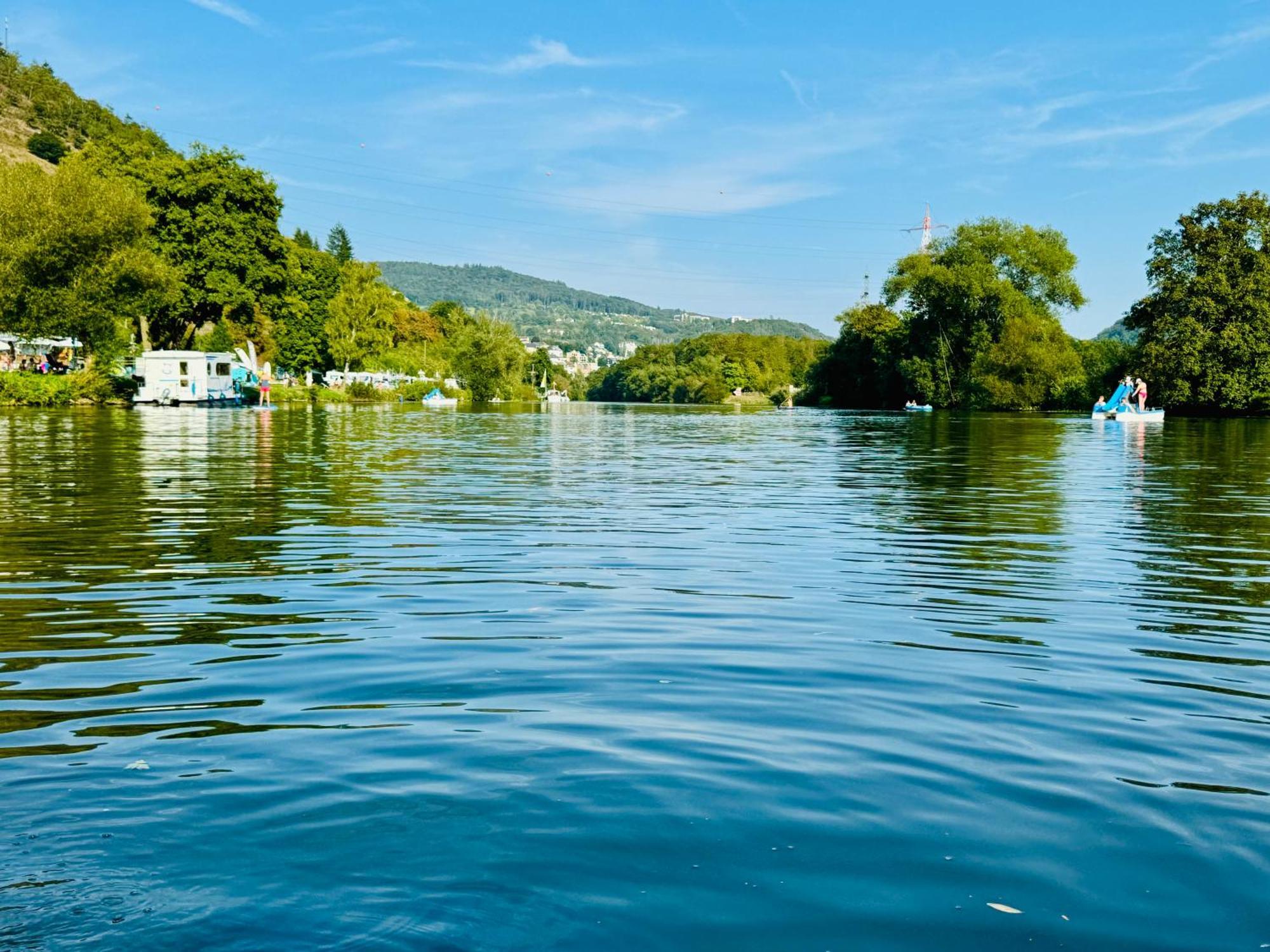Bookeinfach Bad Ems - Private - Sauna Jacuzzi Whirlpool Swimmingpool Alahna Sup Beachvolleyball Billiards Ping Pong Cinema Theater Music Disco Ball Bbq Und Parkplaetze Εξωτερικό φωτογραφία