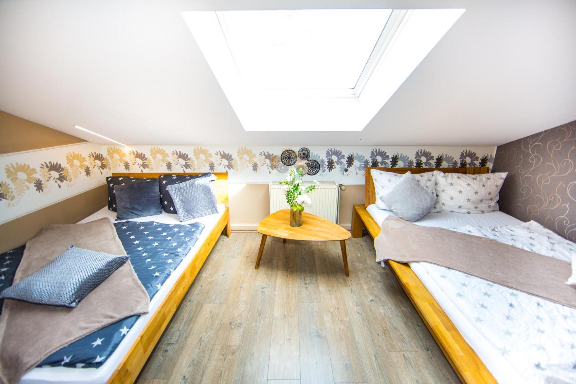 Bookeinfach Bad Ems - Private - Sauna Jacuzzi Whirlpool Swimmingpool Alahna Sup Beachvolleyball Billiards Ping Pong Cinema Theater Music Disco Ball Bbq Und Parkplaetze Εξωτερικό φωτογραφία