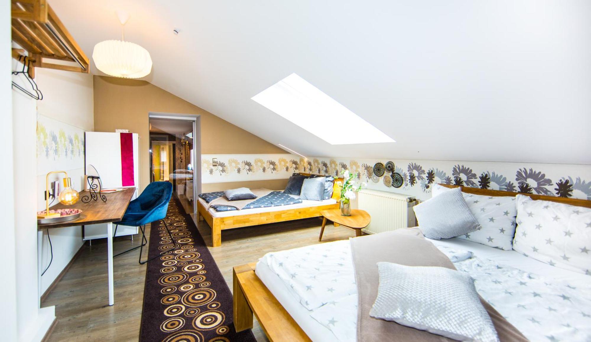 Bookeinfach Bad Ems - Private - Sauna Jacuzzi Whirlpool Swimmingpool Alahna Sup Beachvolleyball Billiards Ping Pong Cinema Theater Music Disco Ball Bbq Und Parkplaetze Εξωτερικό φωτογραφία