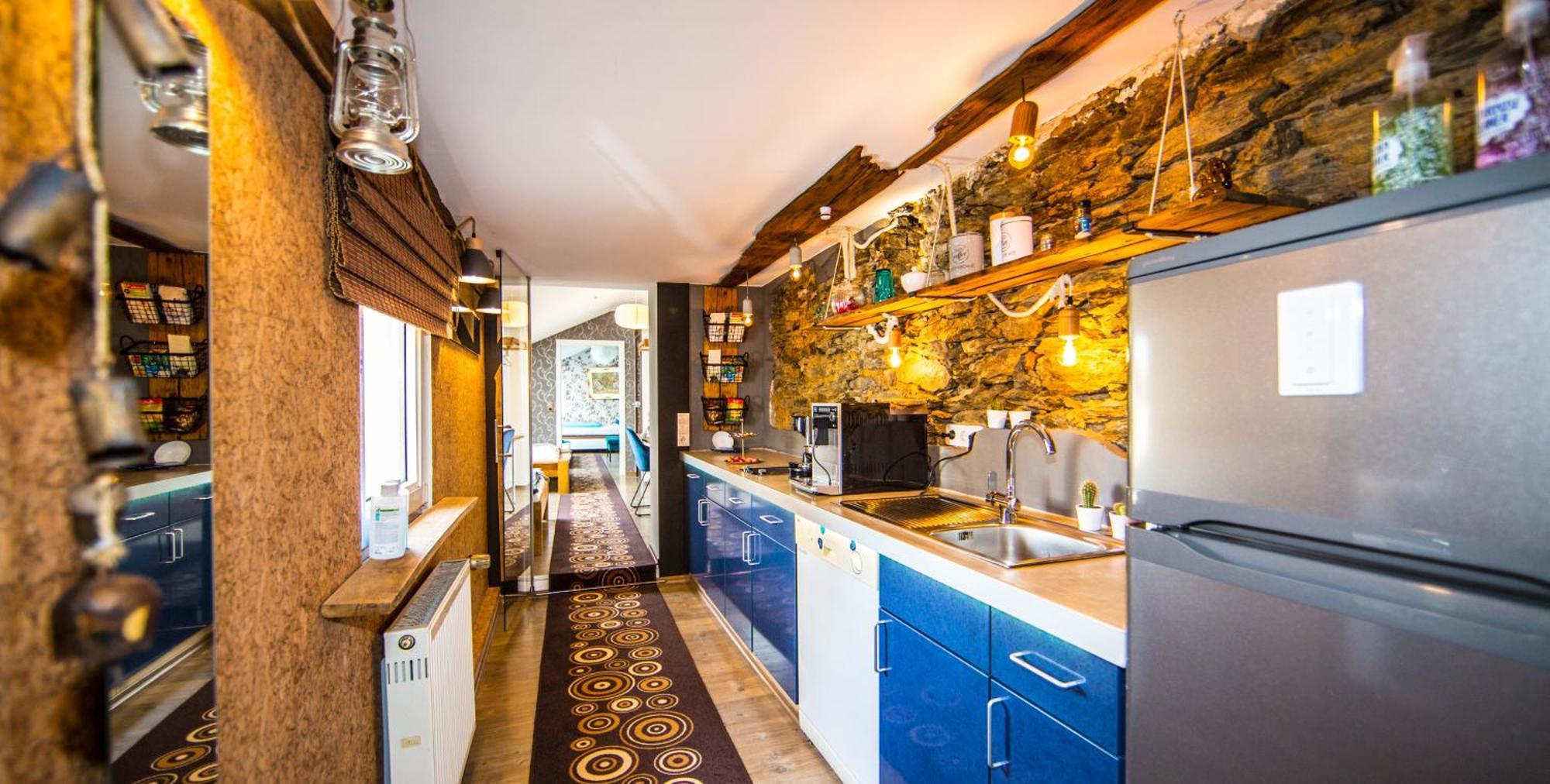 Bookeinfach Bad Ems - Private - Sauna Jacuzzi Whirlpool Swimmingpool Alahna Sup Beachvolleyball Billiards Ping Pong Cinema Theater Music Disco Ball Bbq Und Parkplaetze Εξωτερικό φωτογραφία
