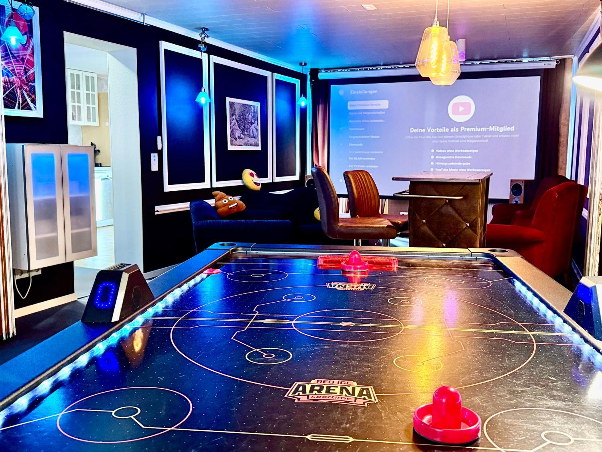 Bookeinfach Bad Ems - Private - Sauna Jacuzzi Whirlpool Swimmingpool Alahna Sup Beachvolleyball Billiards Ping Pong Cinema Theater Music Disco Ball Bbq Und Parkplaetze Εξωτερικό φωτογραφία