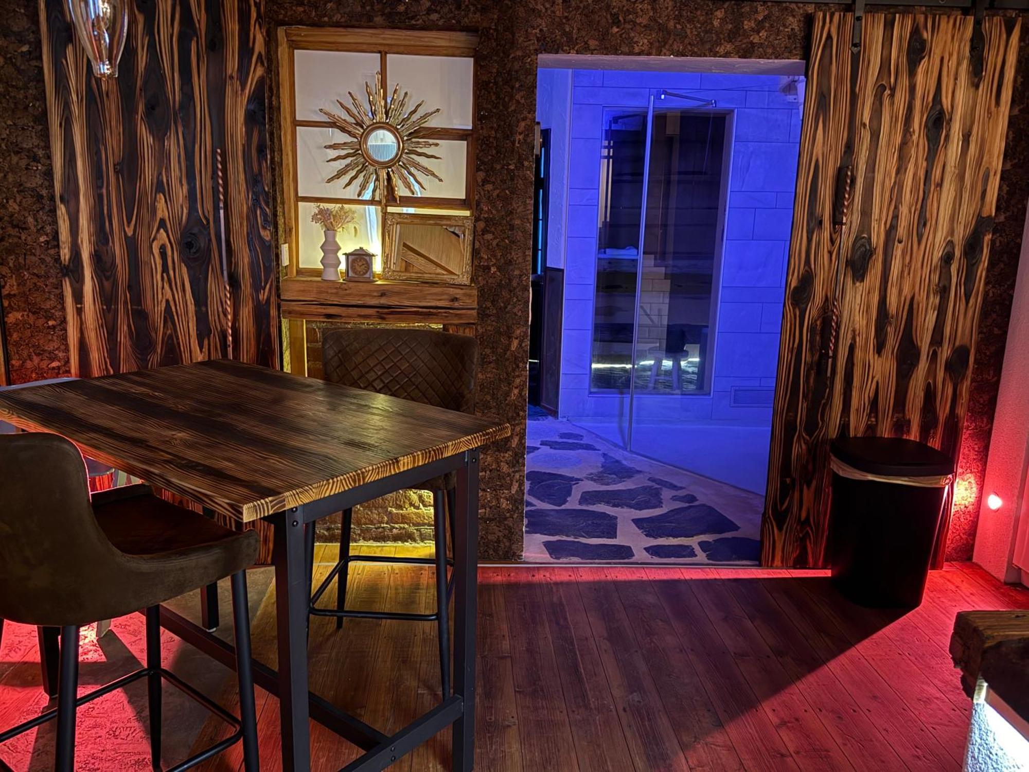 Bookeinfach Bad Ems - Private - Sauna Jacuzzi Whirlpool Swimmingpool Alahna Sup Beachvolleyball Billiards Ping Pong Cinema Theater Music Disco Ball Bbq Und Parkplaetze Εξωτερικό φωτογραφία