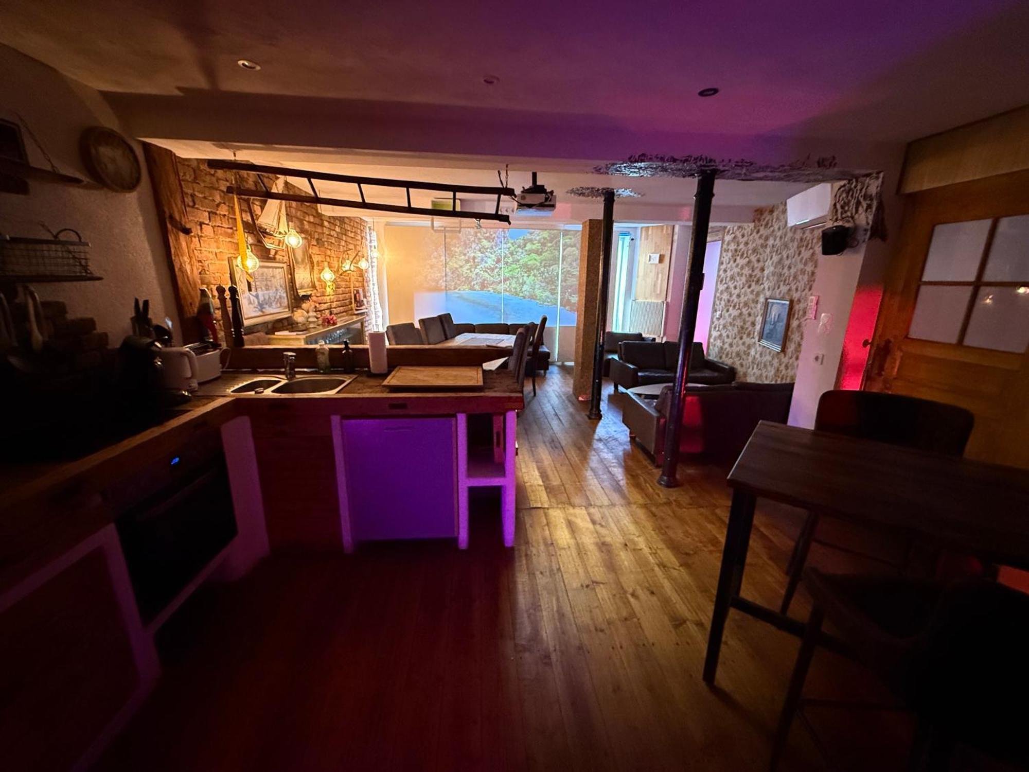 Bookeinfach Bad Ems - Private - Sauna Jacuzzi Whirlpool Swimmingpool Alahna Sup Beachvolleyball Billiards Ping Pong Cinema Theater Music Disco Ball Bbq Und Parkplaetze Εξωτερικό φωτογραφία